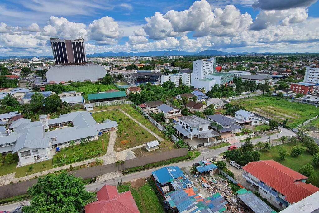 Kozi Square New Sgh Cozy Home Lv5B Kuching Exterior foto